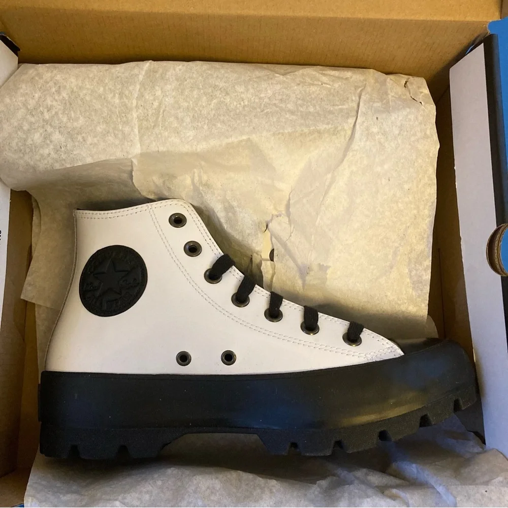 LAST CALL ON MANY SIZES! CONVERSE SURFACE FUSION LUGGED CHUCK TAYLOR ALL STAR - Picture 2 of 7